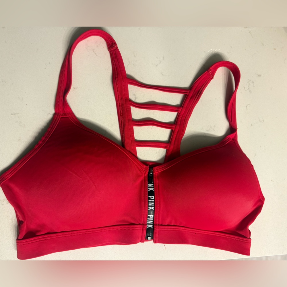 PINK Victoria's Secret Red Sports Bra with Strappy Design - SZ L